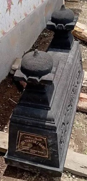 Pemahat Nisan Batu Makam Aseli 